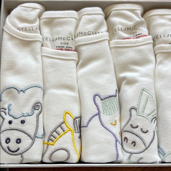 Stella McCartney kids long sleeve onesie gift set ! NWT set of 7 sz 18th - Picture 2 of 7
